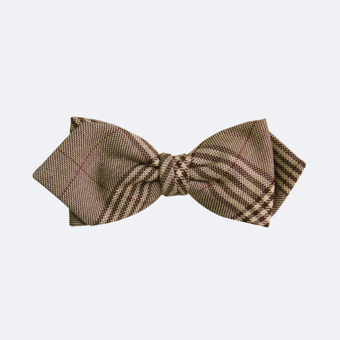 New arrivals bow